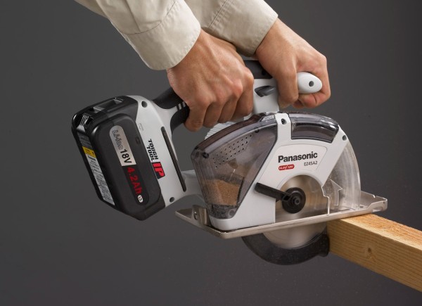 パワーカッター135　EZ45A2XW-H(グレー)本体のみ [木工刃付]